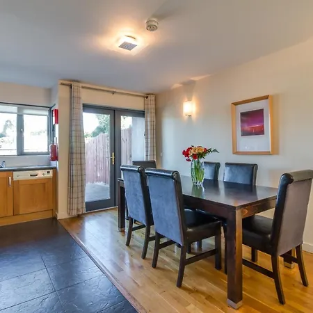 No 2 The Avenue * Killarney